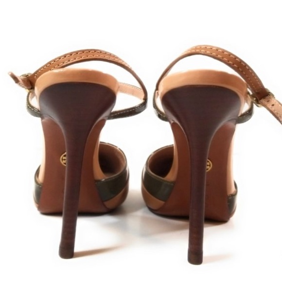 ToryBurch size 7.5 strappy LEXA shoe.Patent leather tricolored neutral tones. - Picture 4 of 6